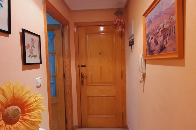 Venta - Apartamento / Piso - Guardamar del Segura - Urbanizaciones